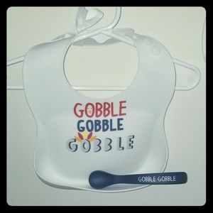 MUDPIE Holiday Silicone bib & spoon set
